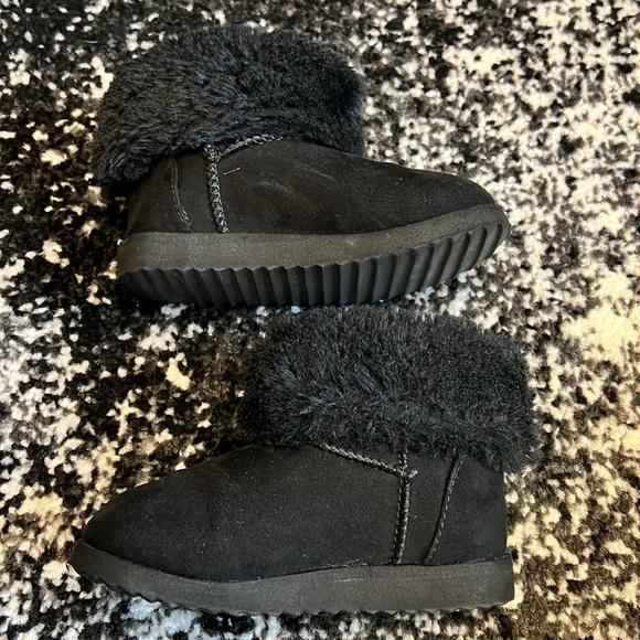 Kids boots- size toddler 8. - Picture 3 of 5